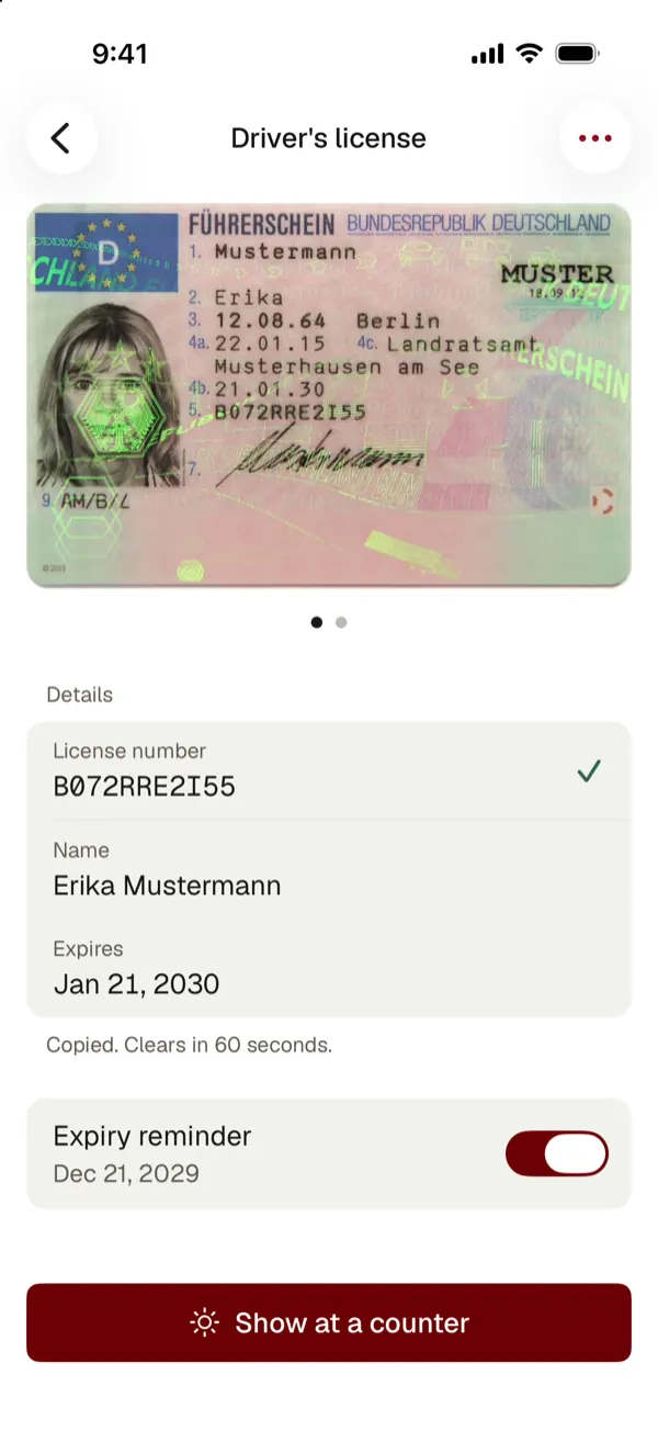 A sample driver's license with its license number, name and expiry date read from the card, and an expiry reminder