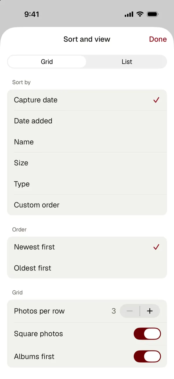 The Sort and view sheet with grid or list, sort by capture date, date added, name, size, type or custom order, and photos per row